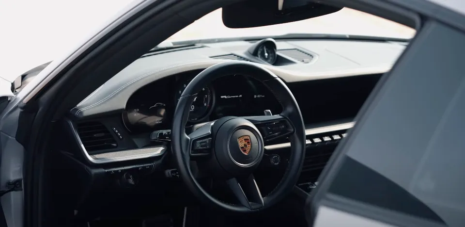 911 Carrera S: interior y ruta