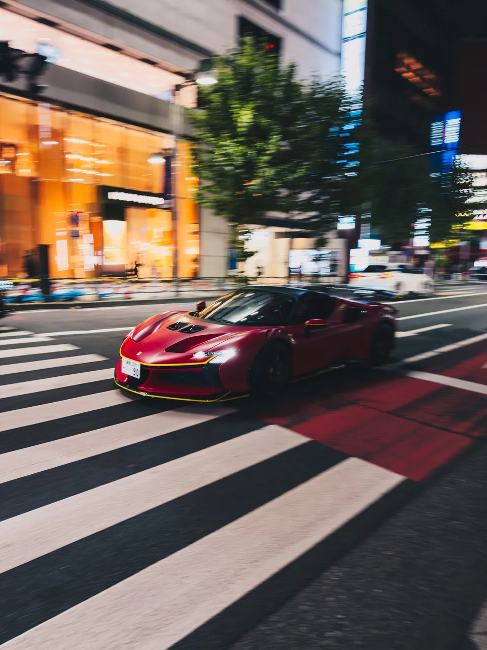 SF90 en Ginza